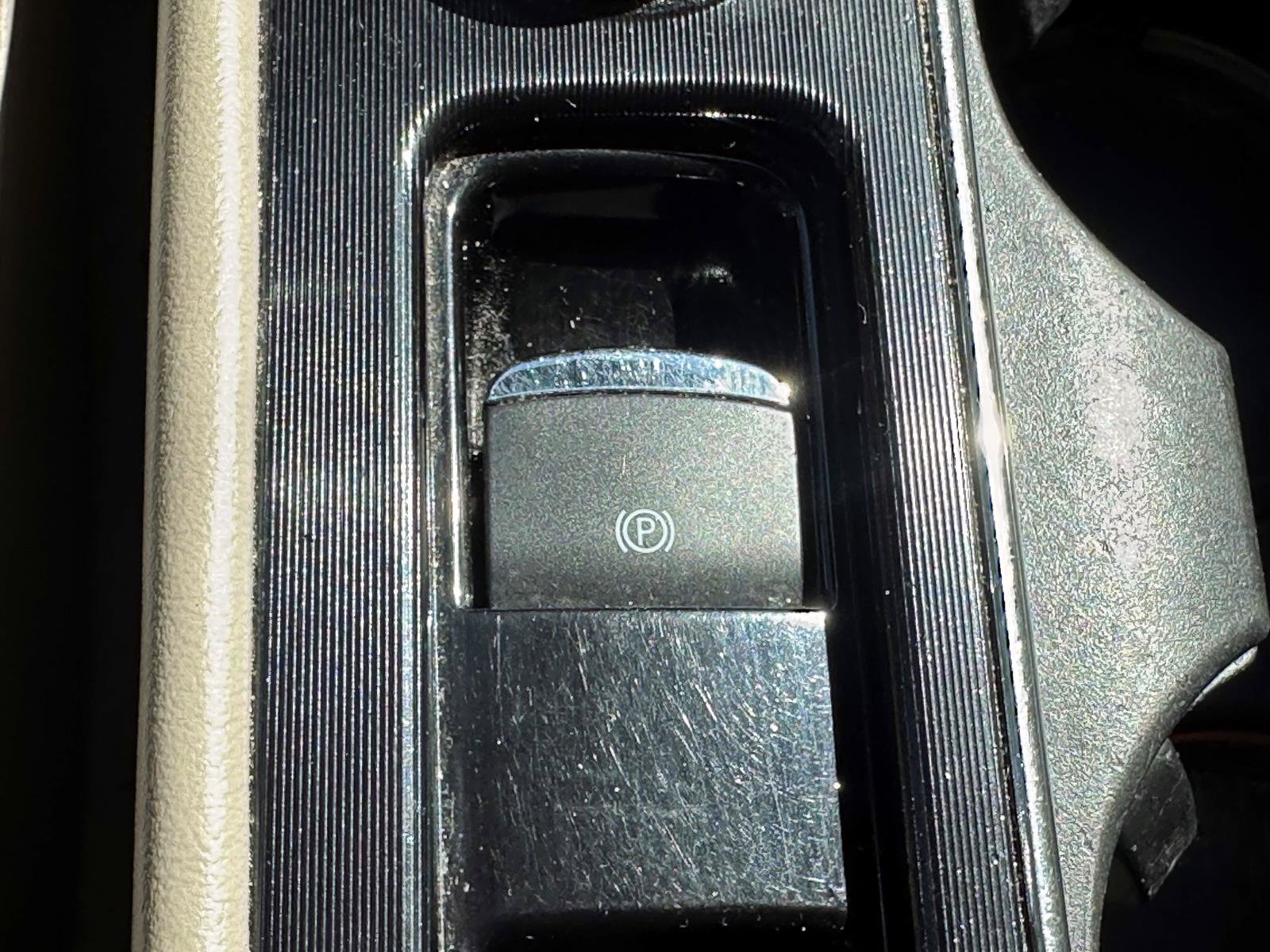 Used 2022 Lincoln Corsair AWD w/ Premium Package image 32