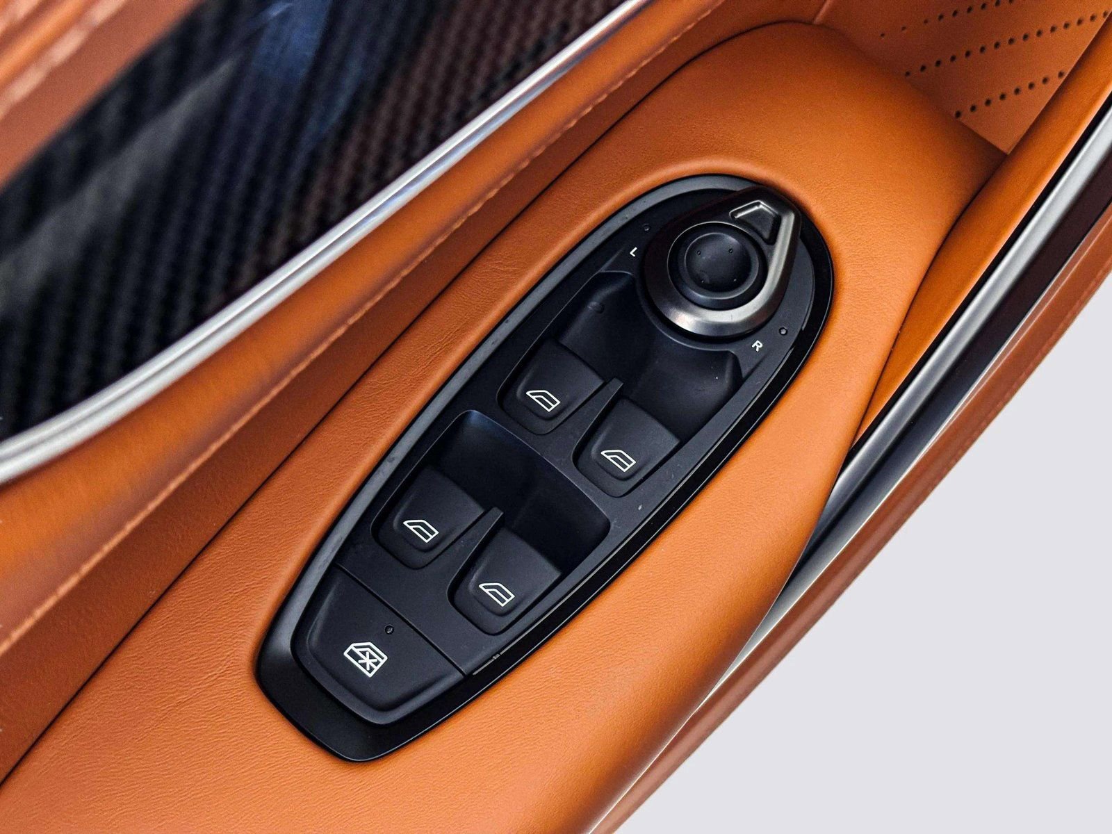 New 2026 Aston Martin DBX 707 AWD/4WD image 19