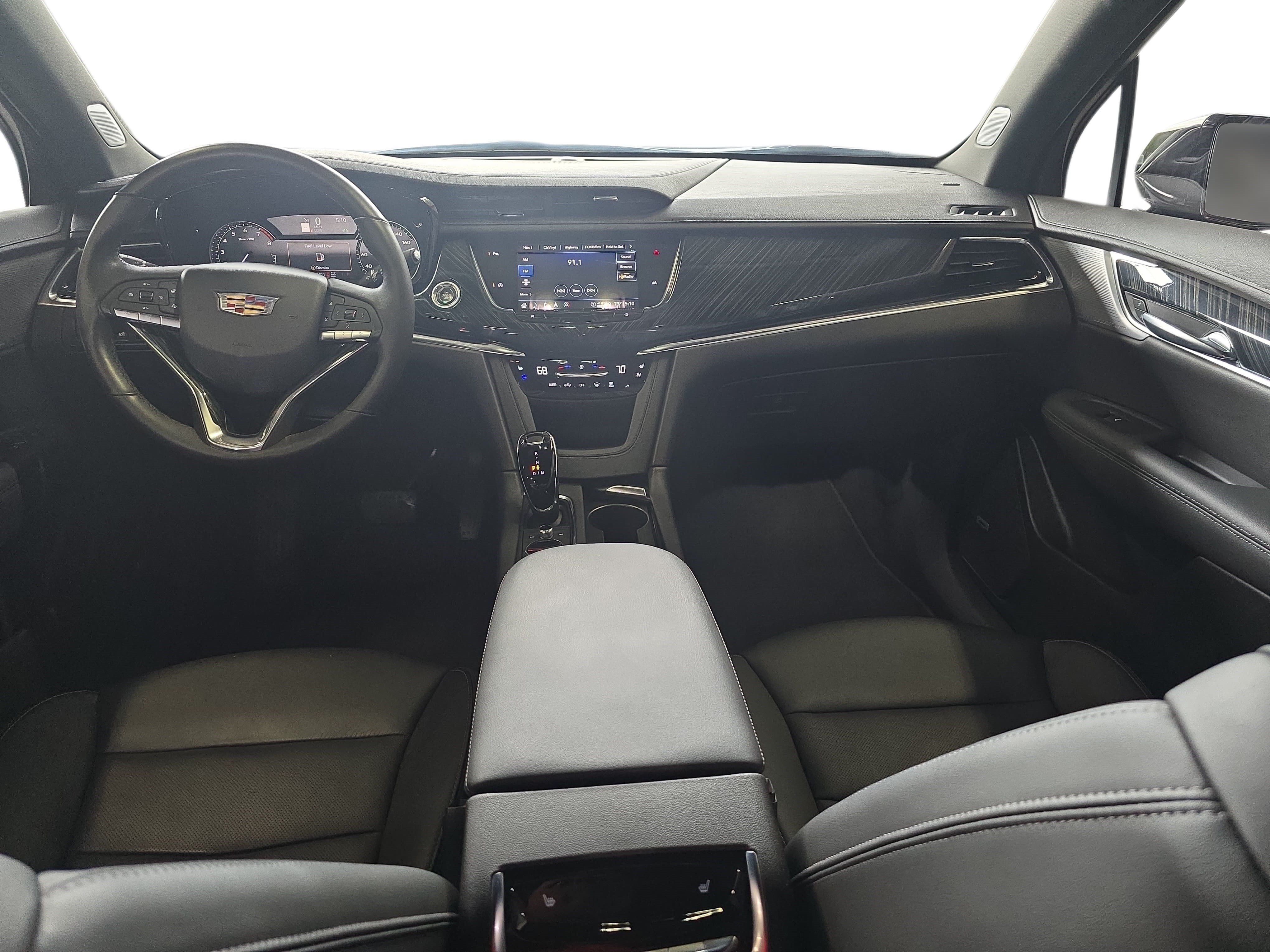 Used 2023 Cadillac XT6 Premium Luxury AWD/4WD image 9