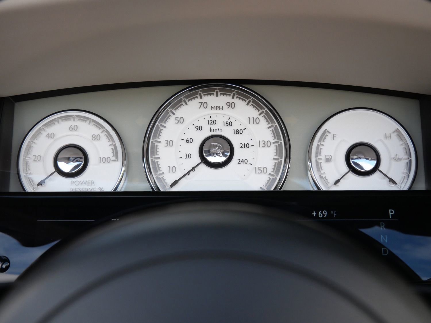 Used 2017 Rolls-Royce Dawn RWD image 16