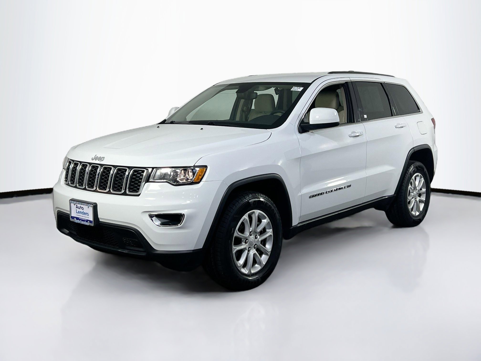 Used 2022 Jeep Grand Cherokee Laredo E image 1