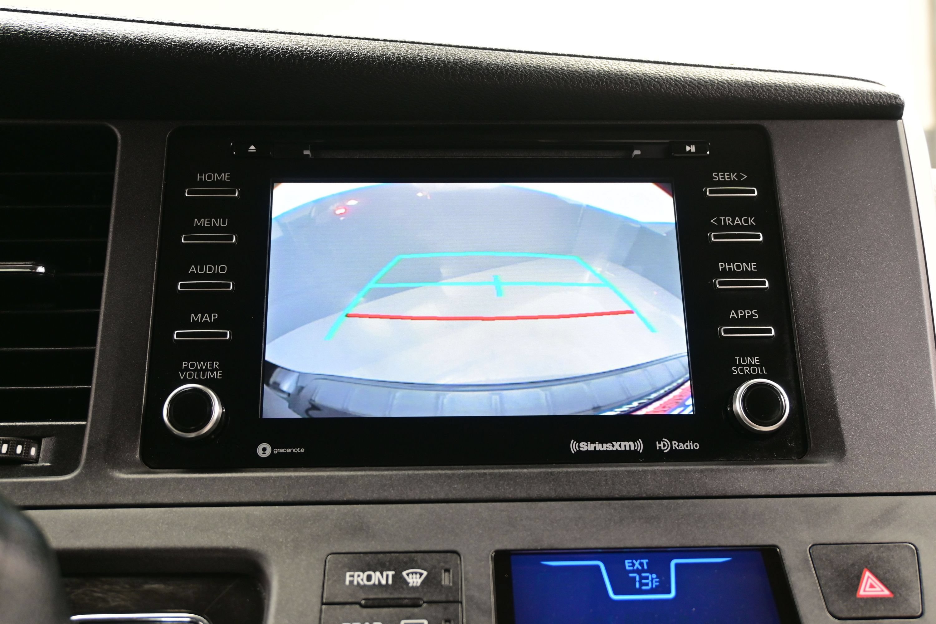 Used 2020 Toyota Sienna XLE FWD image 17
