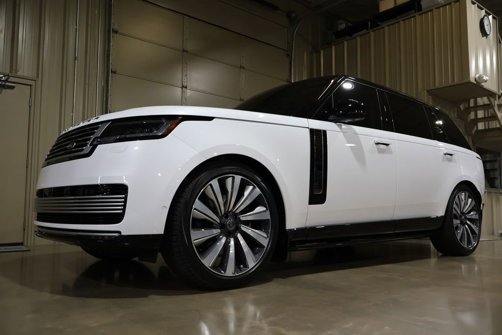 Used 2024 Land Rover Range Rover Long Wheelbase SE image 6