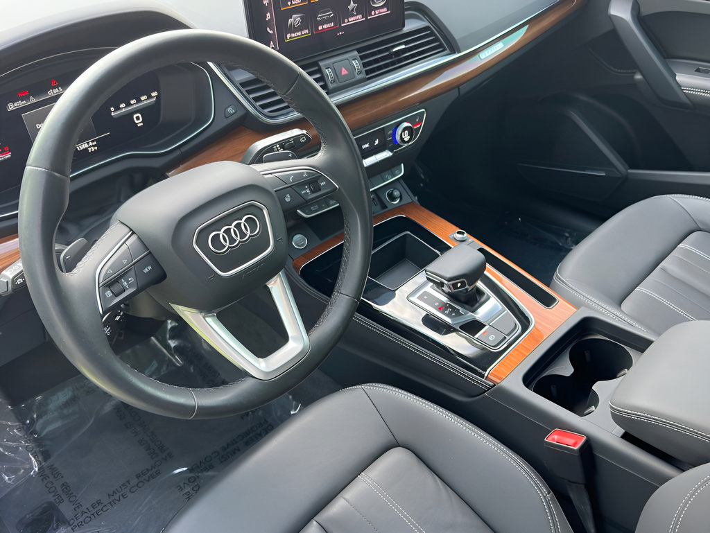 Used 2023 Audi Q5 2.0T Premium Plus w/ Premium Plus Package AWD/4WD image 16