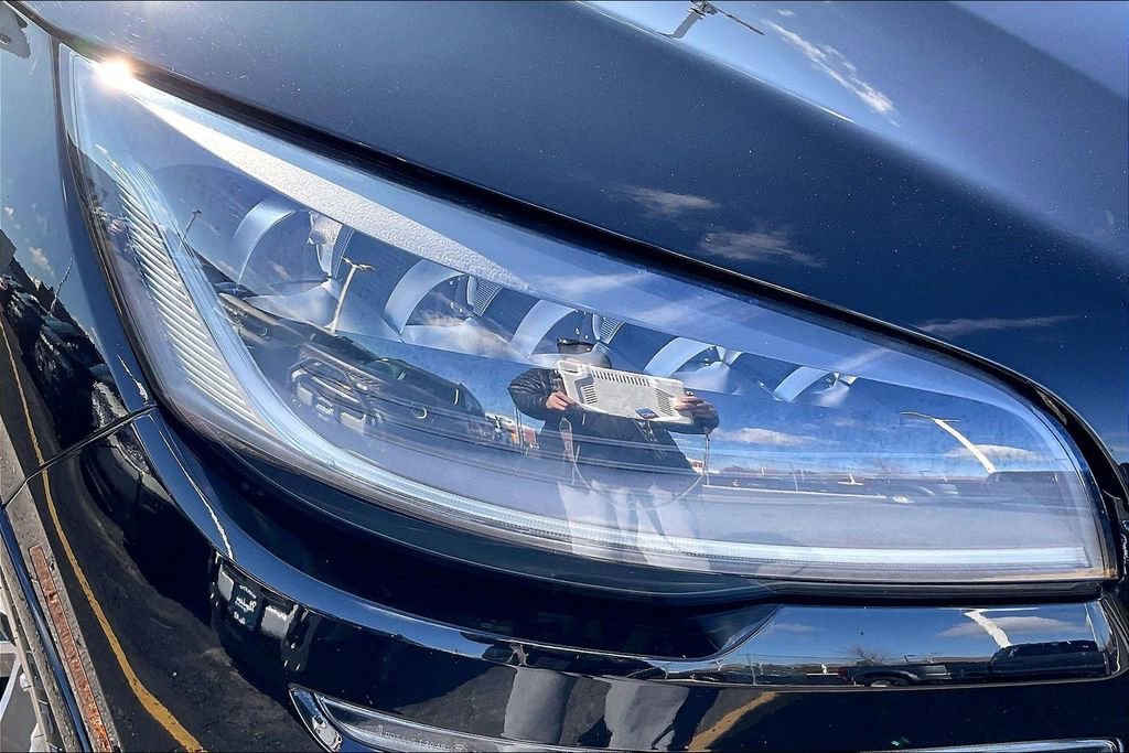 Used 2021 Lincoln Aviator Grand Touring AWD/4WD image 28