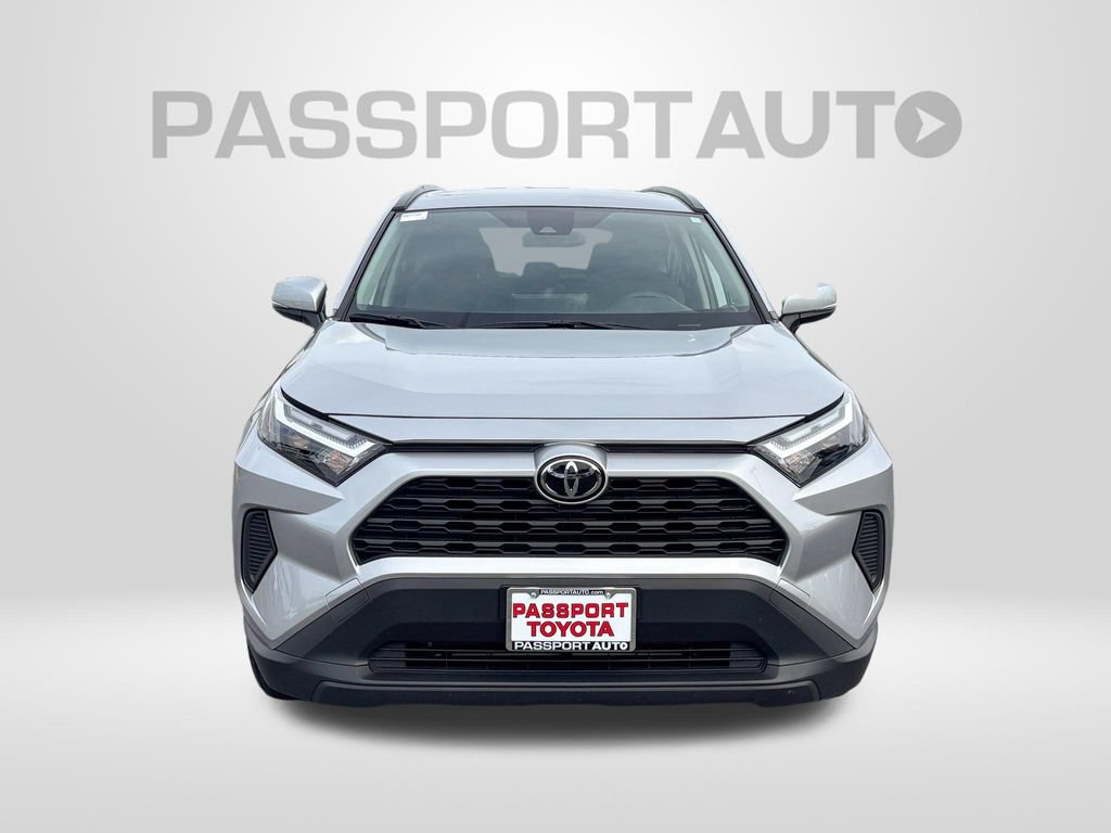 Used 2025 Toyota RAV4 XLE AWD/4WD image 12