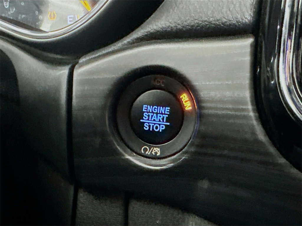 Used 2020 Jeep Grand Cherokee Altitude image 28