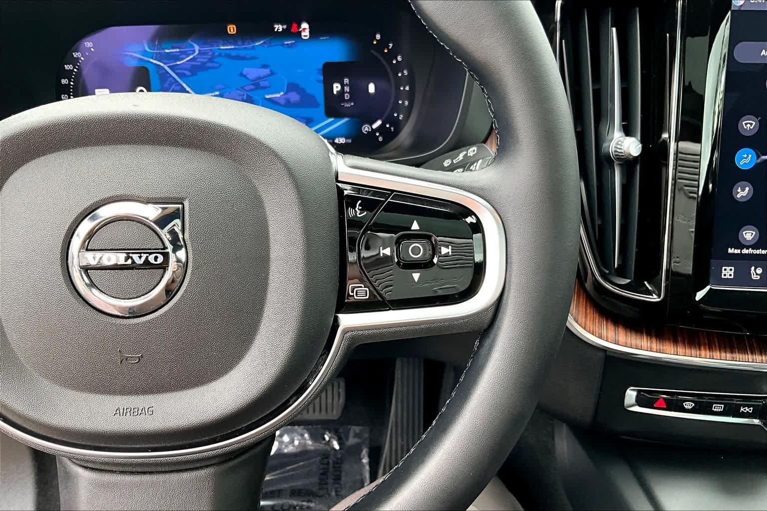 Certified 2024 Volvo XC60 B5 Plus w/ Climate Package AWD/4WD image 24