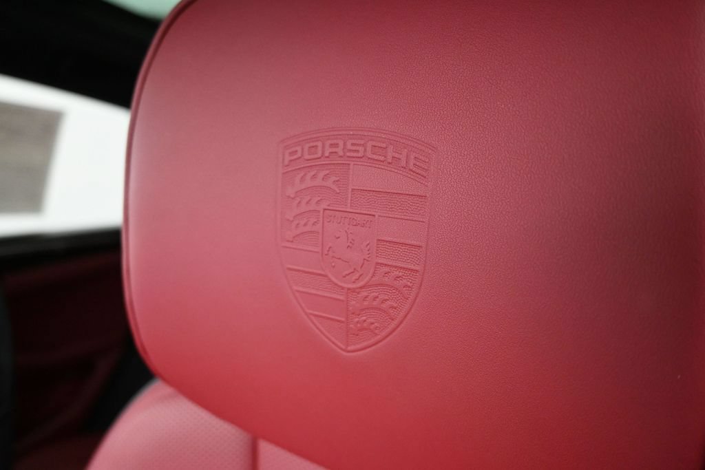 Certified 2023 Porsche Macan S AWD/4WD image 10