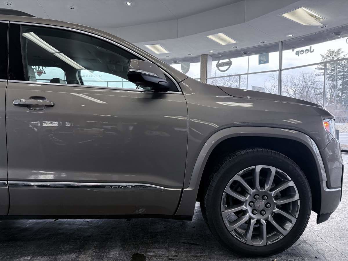 Used 2023 GMC Acadia Denali w/ Denali Ultimate Package image 6