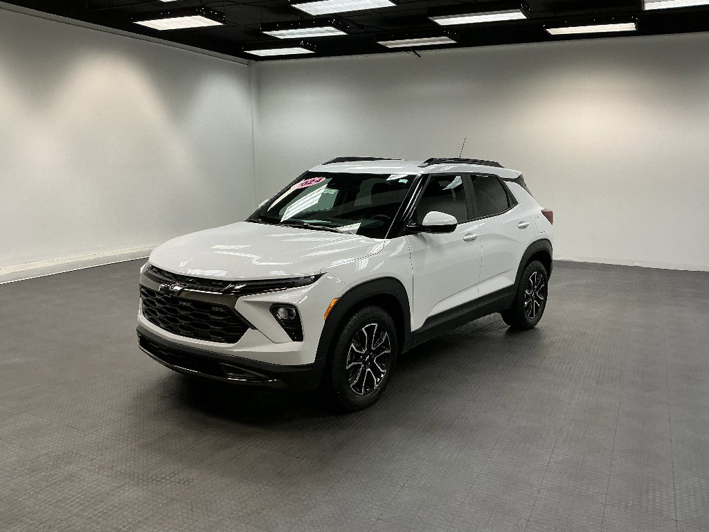 Used 2024 Chevrolet TrailBlazer ACTIV w/ Driver Confidence Package FWD image 1