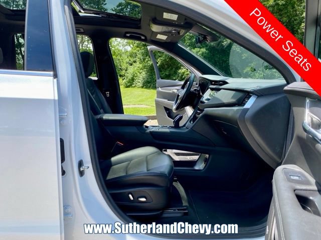 Used 2024 Cadillac XT6 Luxury w/ LPO, Floor Liner Package FWD image 19