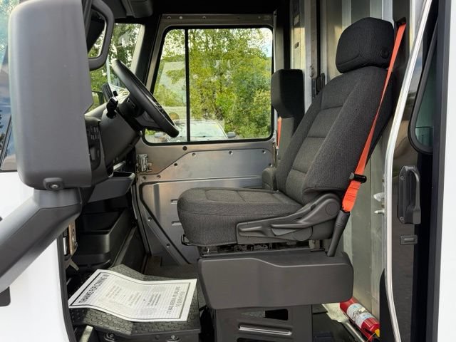 Used 2024 Chevrolet Brightdrop 600 w/ Commercial Equipment Package AWD/4WD image 30