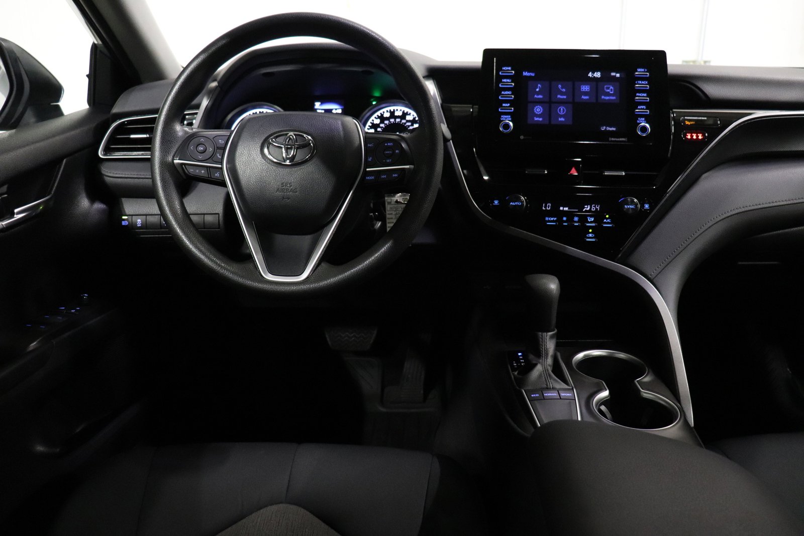 Used 2022 Toyota Camry LE image 26