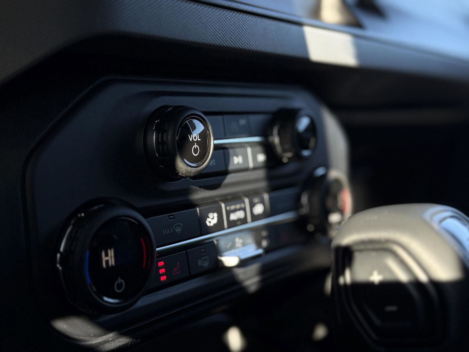 Used 2023 Ford Bronco Big Bend image 18