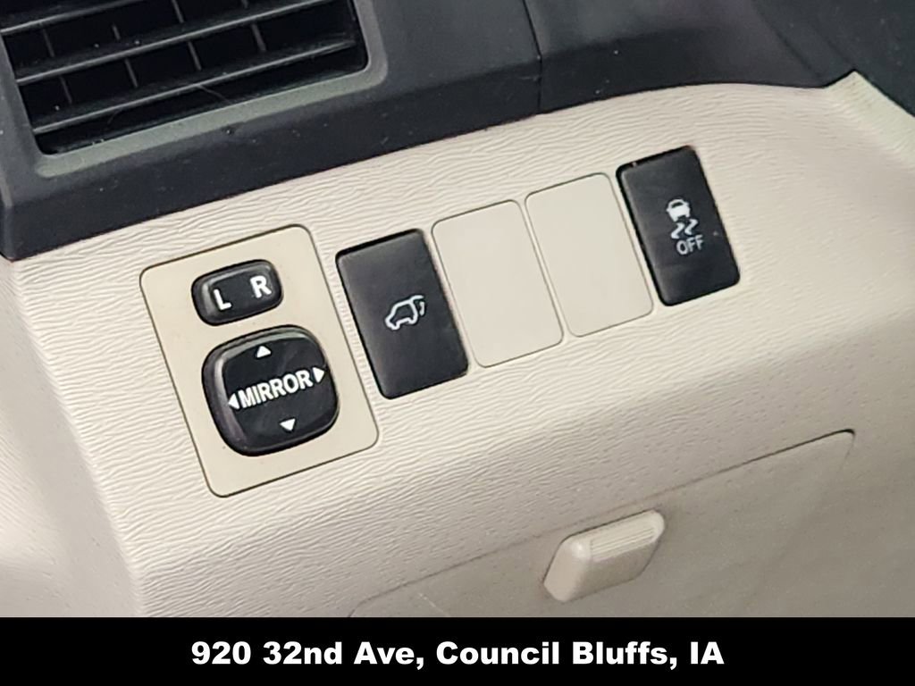 Used 2011 Toyota Venza AWD image 21