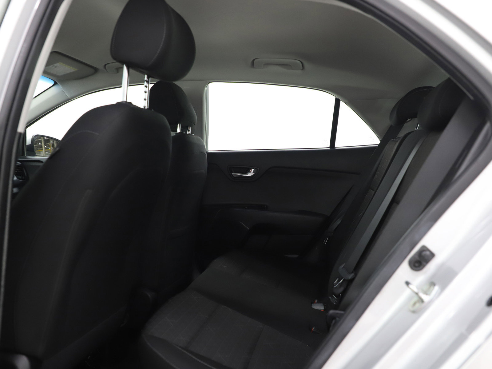 Used 2018 Kia Rio S image 17