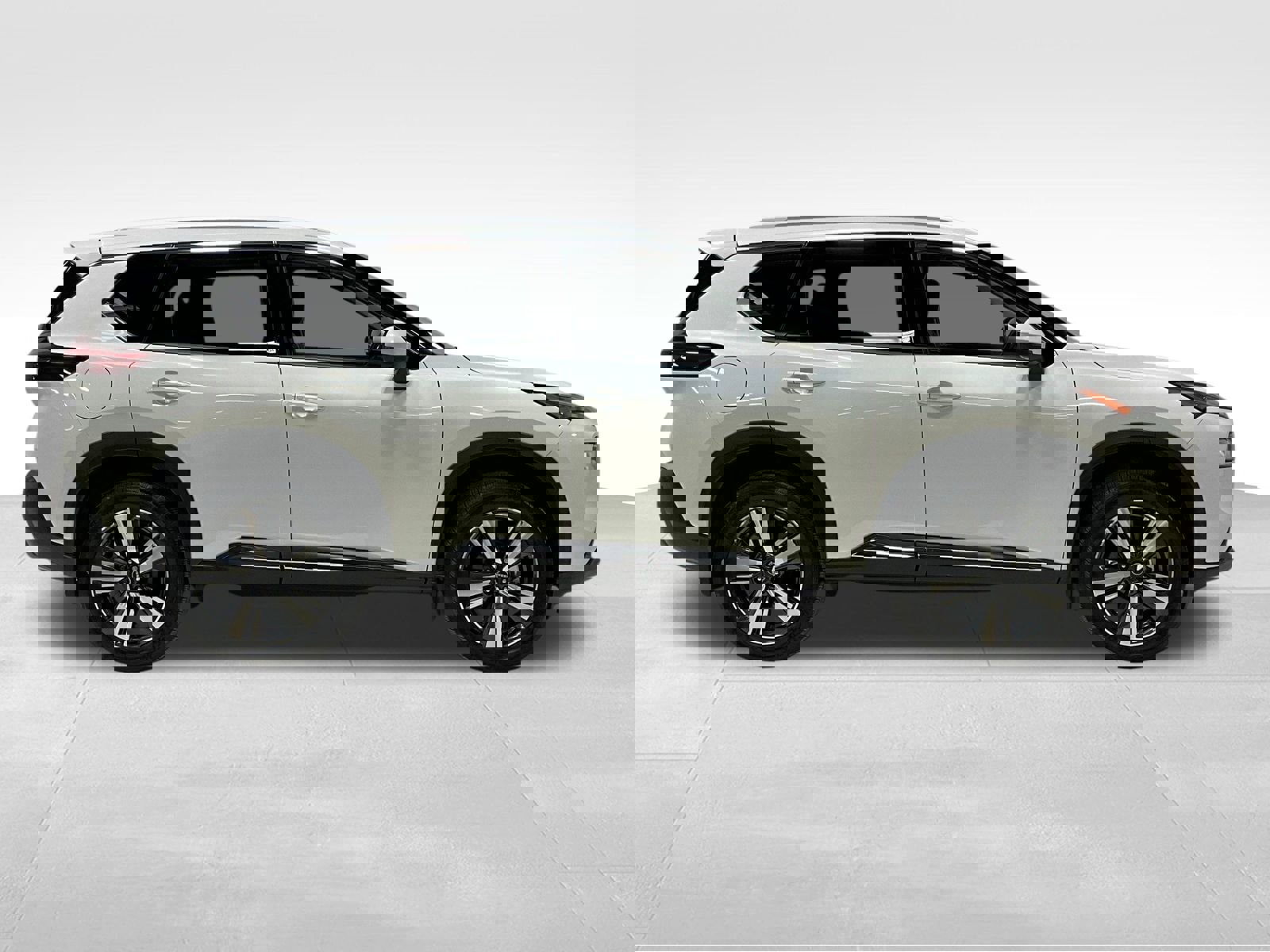 Used 2023 Nissan Rogue SL AWD/4WD image 3