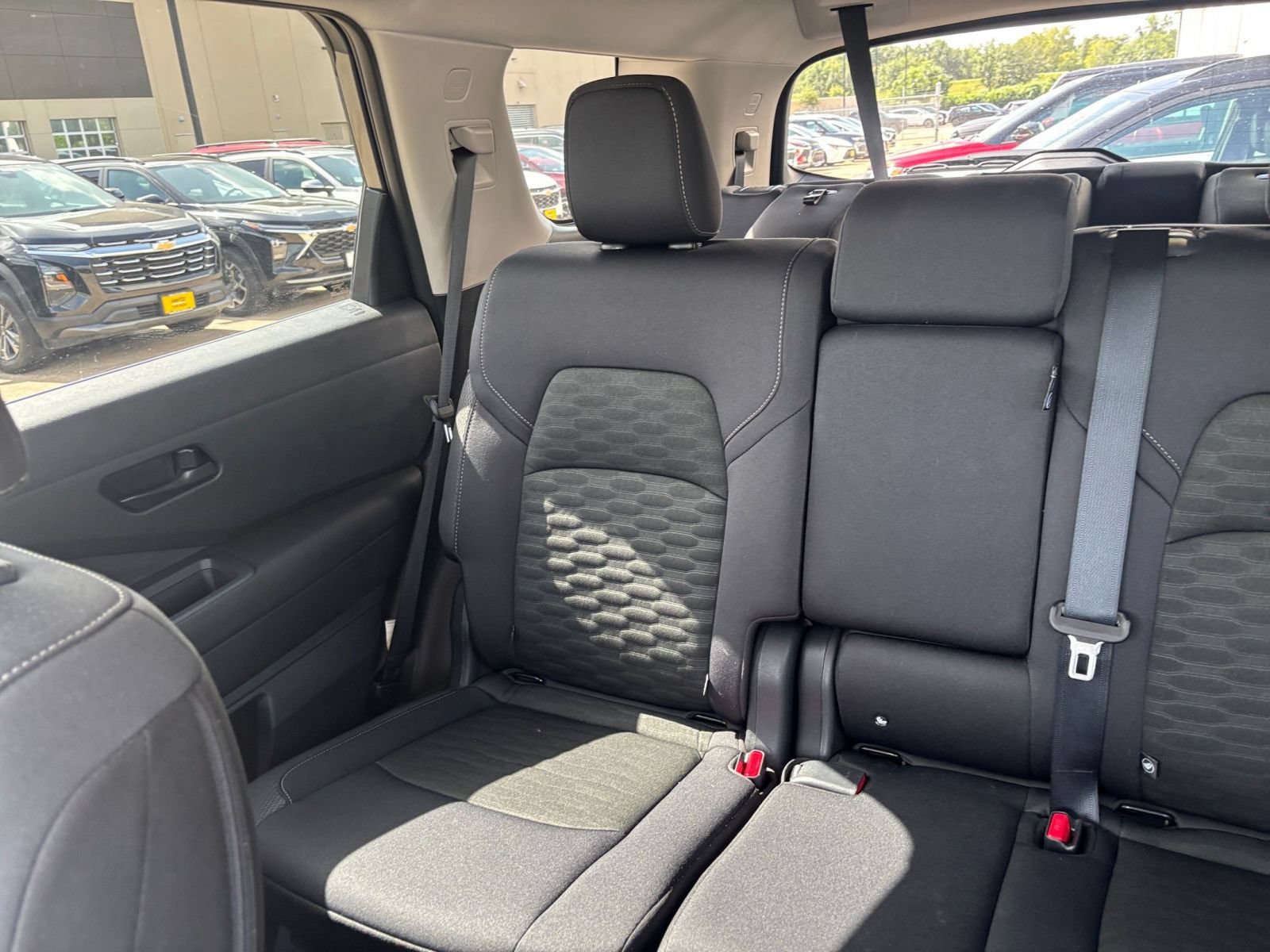 Used 2026 Nissan Pathfinder SV FWD image 42