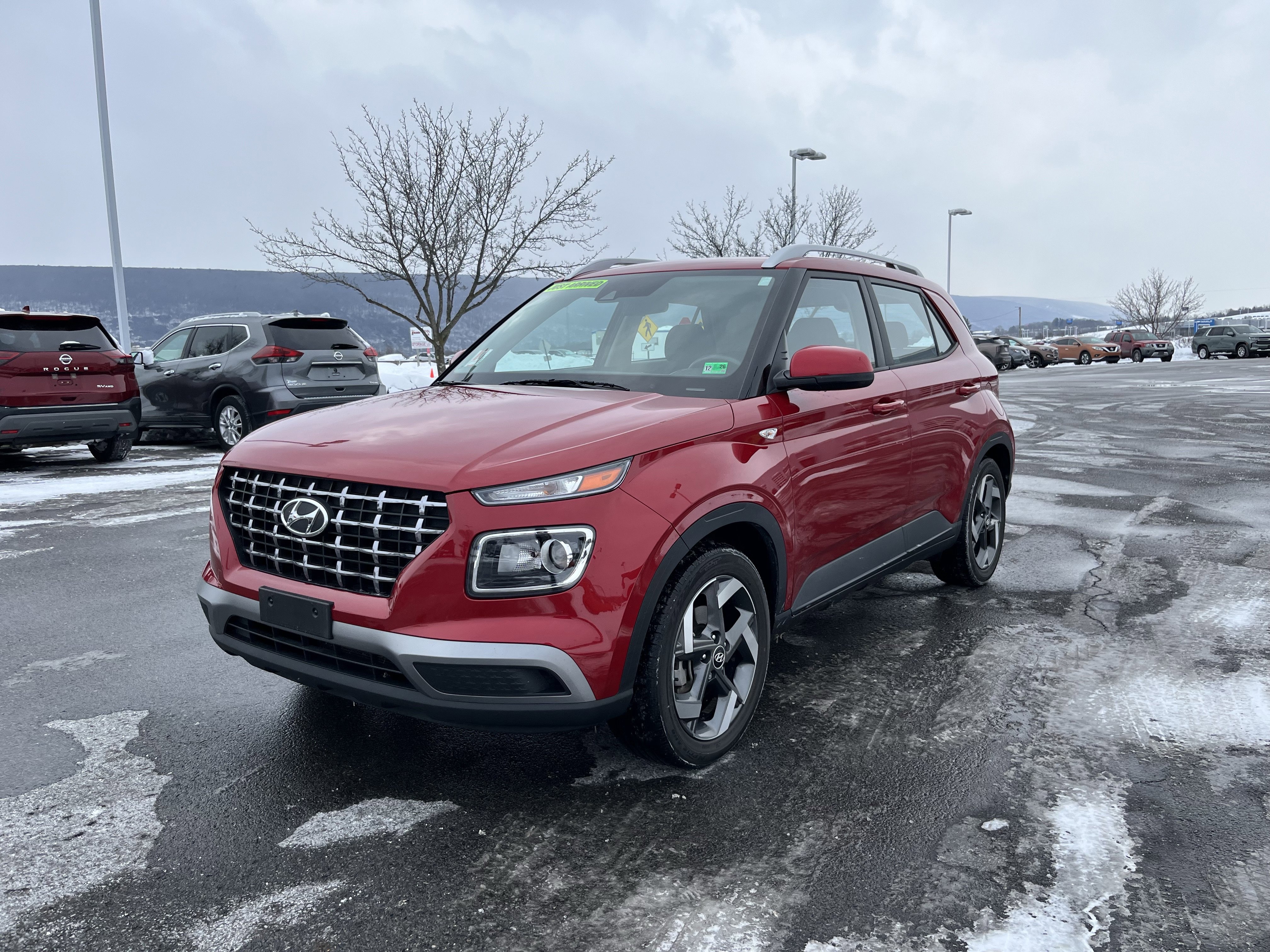 Used 2022 Hyundai Venue SEL image 8