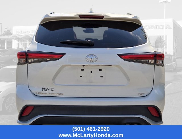 Used 2021 Toyota Highlander XSE FWD image 6