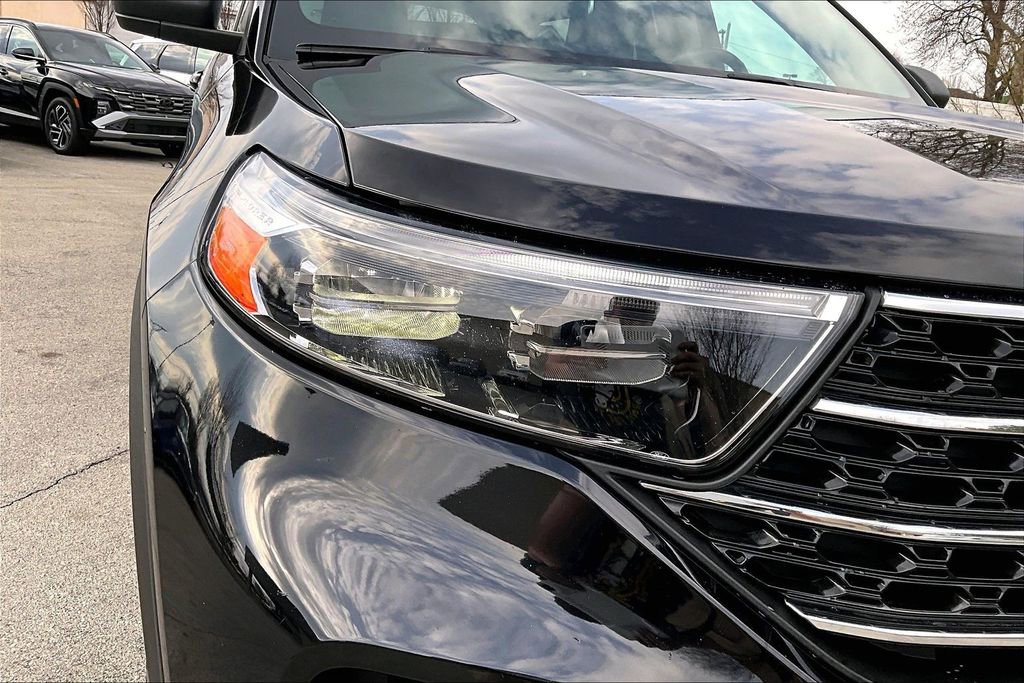 Used 2022 Ford Explorer XLT image 31