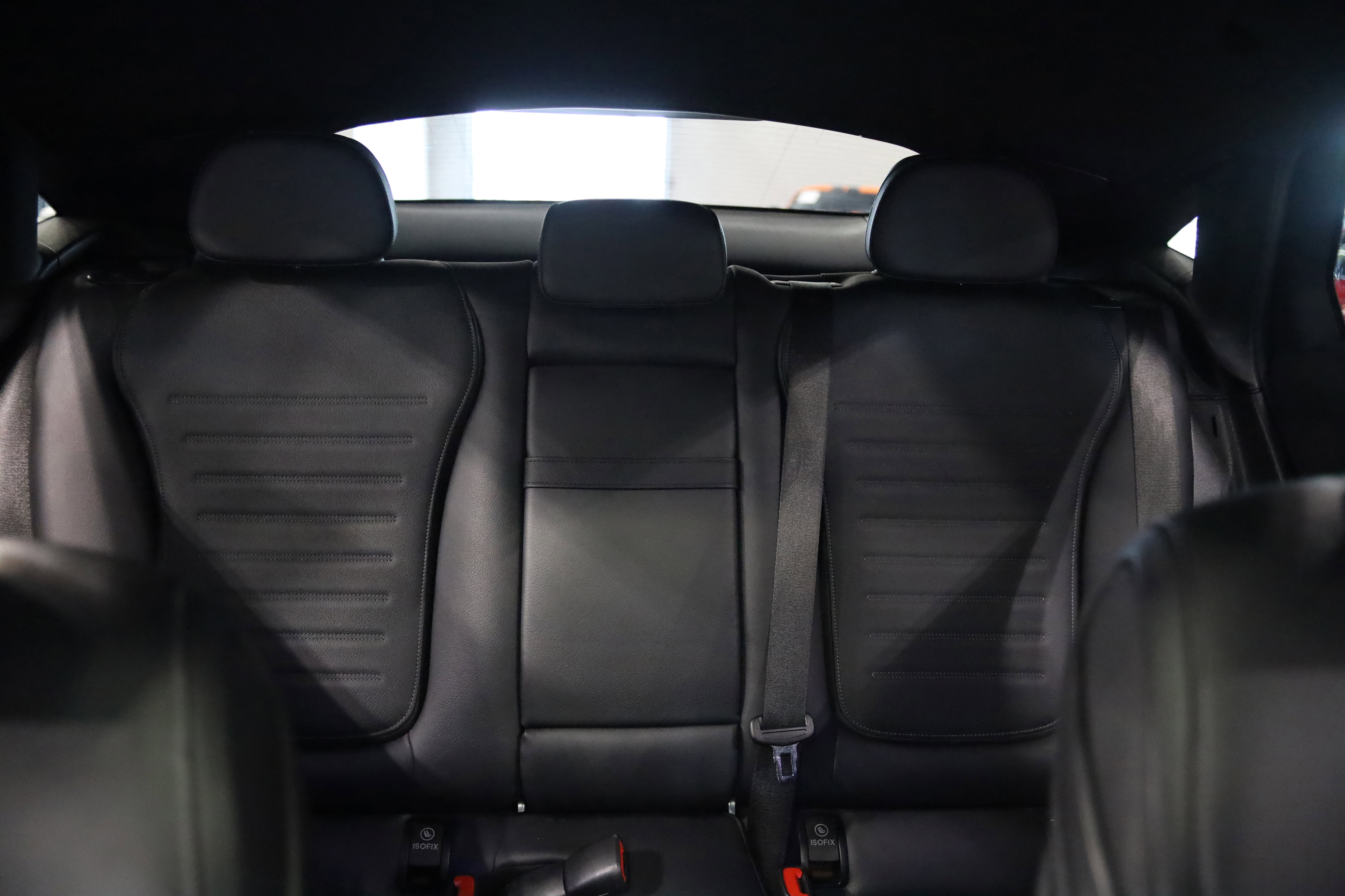 Used 2024 Mercedes-Benz GLC 300 4MATIC image 32