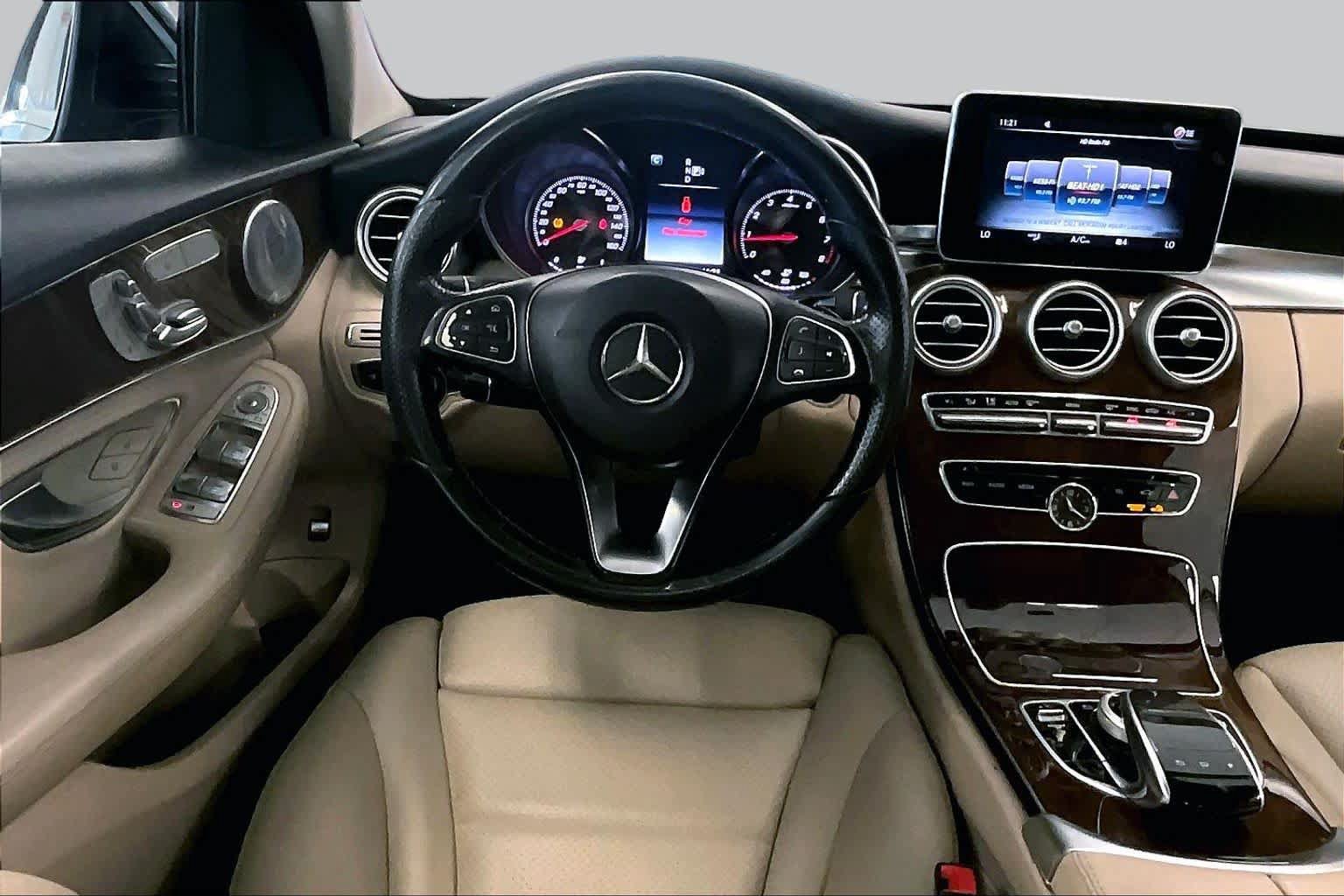 Used 2015 Mercedes-Benz C 300 4MATIC Sedan image 5