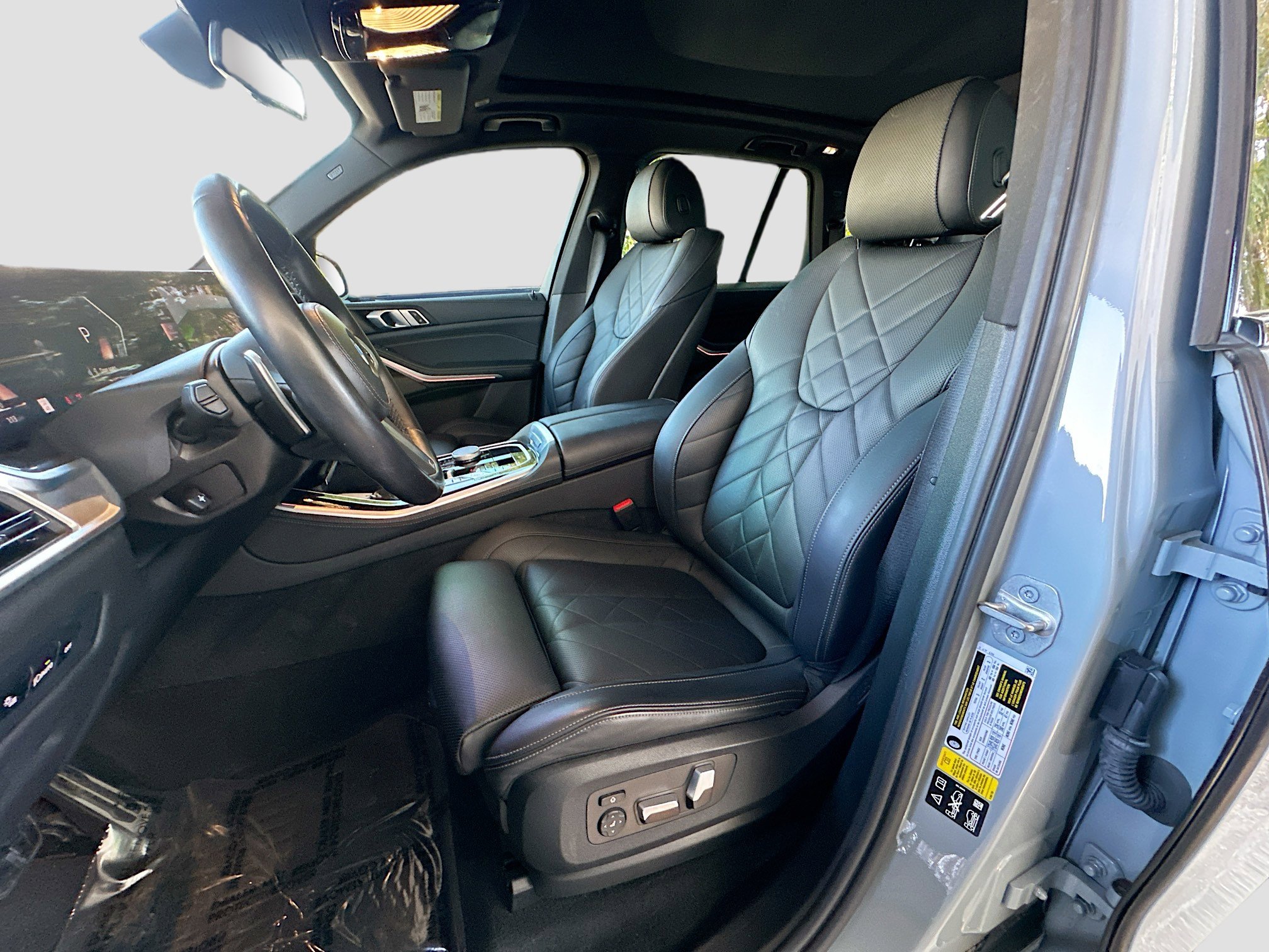 Certified 2024 BMW X5 xDrive40i w/ M Sport Package image 21