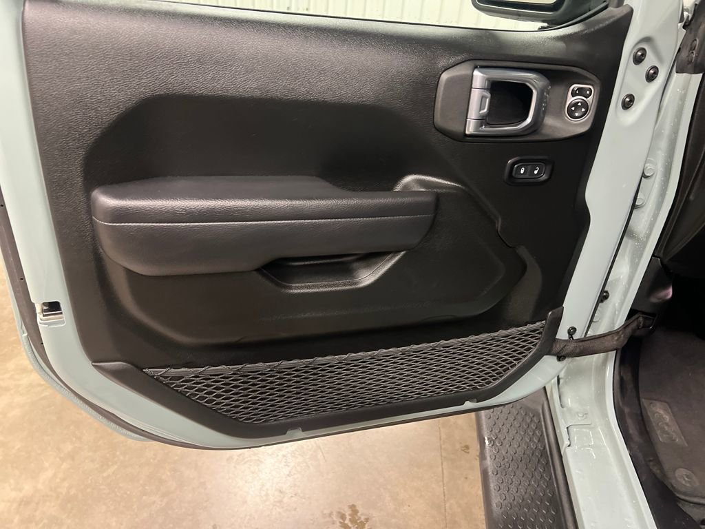 Used 2024 Jeep Wrangler Sport S image 15