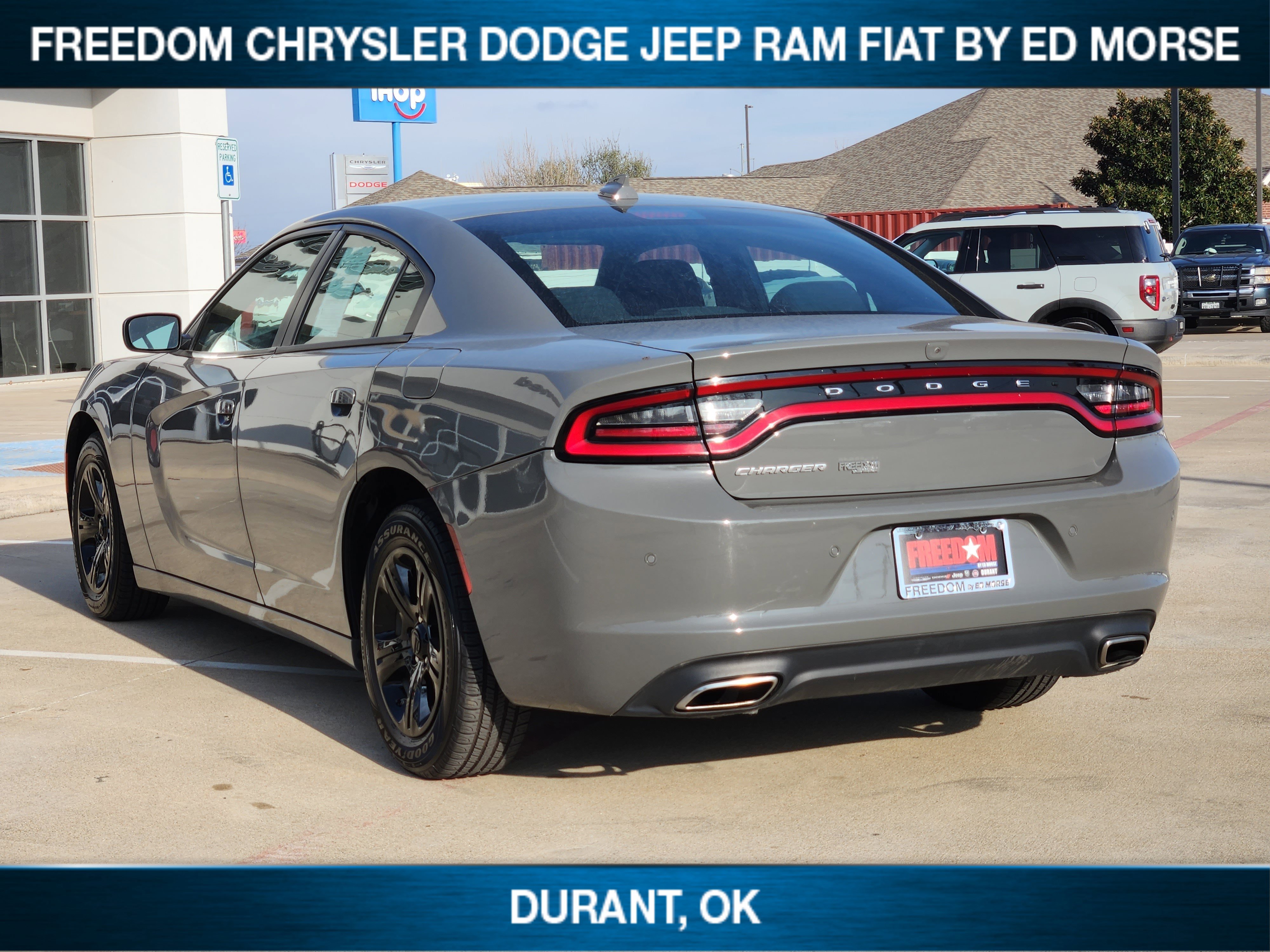 Used 2023 Dodge Charger SXT image 5