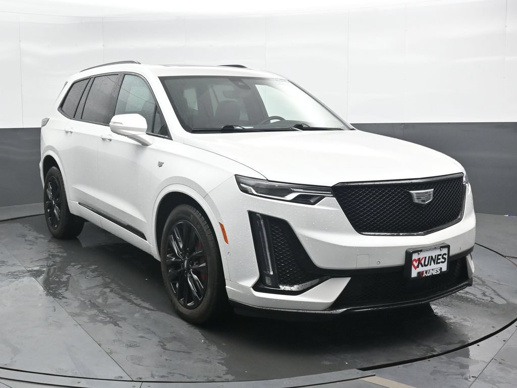 Used 2024 Cadillac XT6 Sport w/ LPO, ONYX Package AWD/4WD image 6