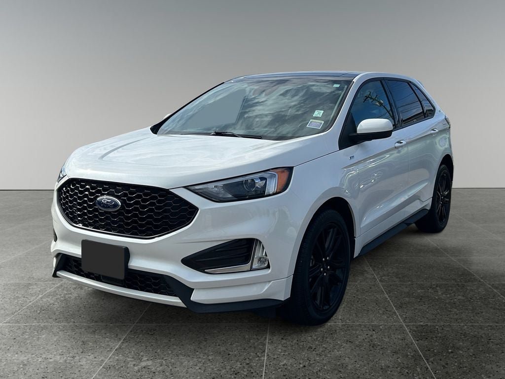 Used 2022 Ford Edge ST-Line w/ Class II Trailer Tow Package AWD/4WD image 3