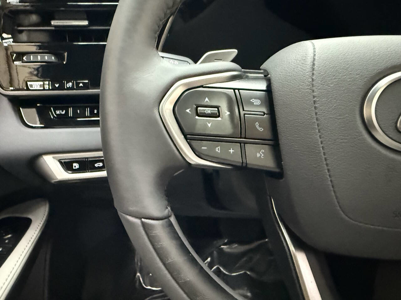 Used 2025 Lexus RX 350 Premium image 23