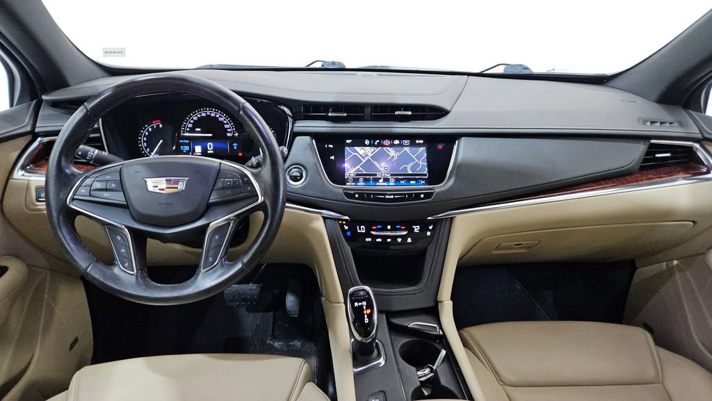 Used 2019 Cadillac XT5 Premium Luxury w/ Driver Assist Package image 11