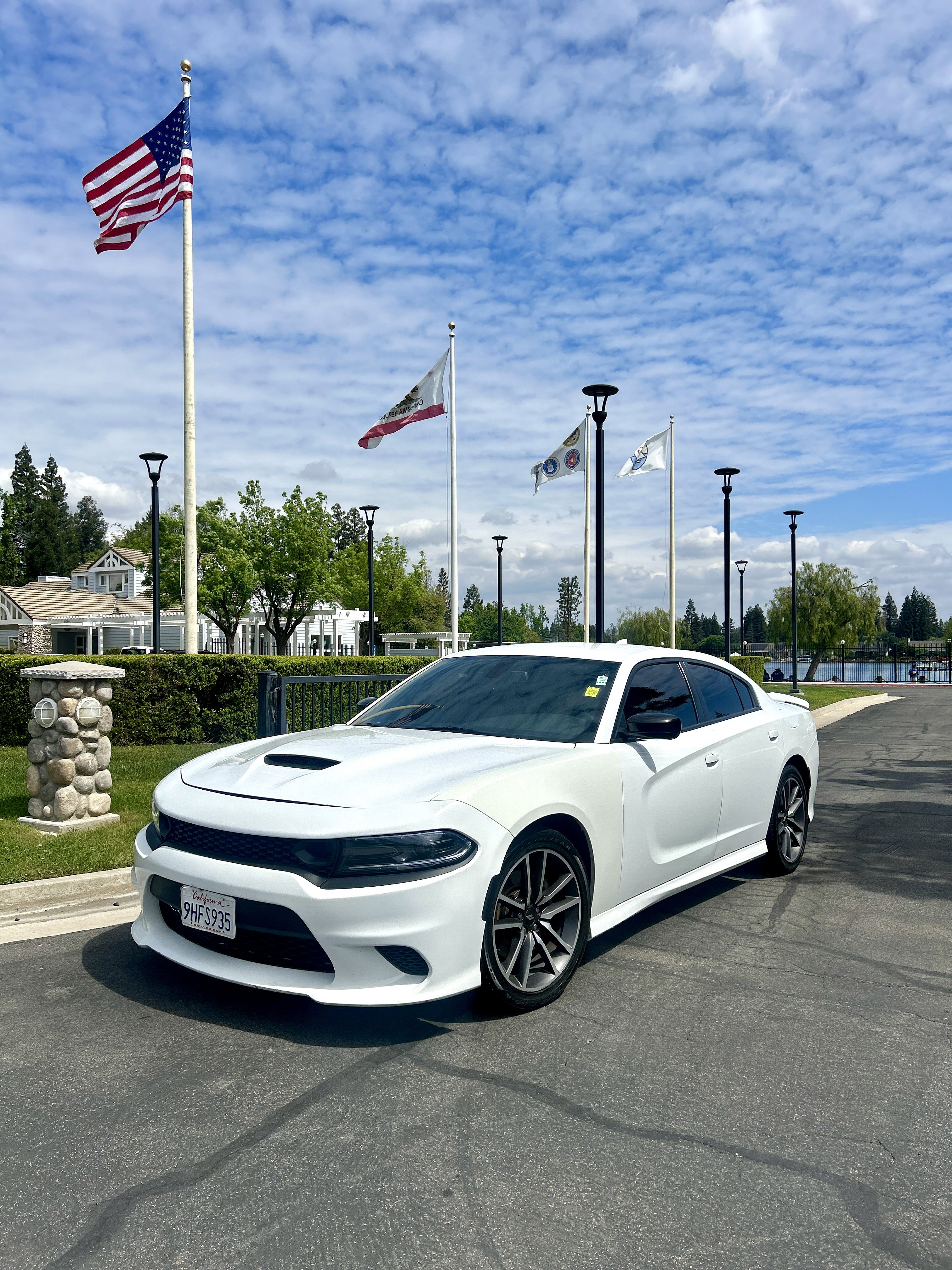 Used 2023 Dodge Charger R/T w/ Navigation & Travel Group image 1
