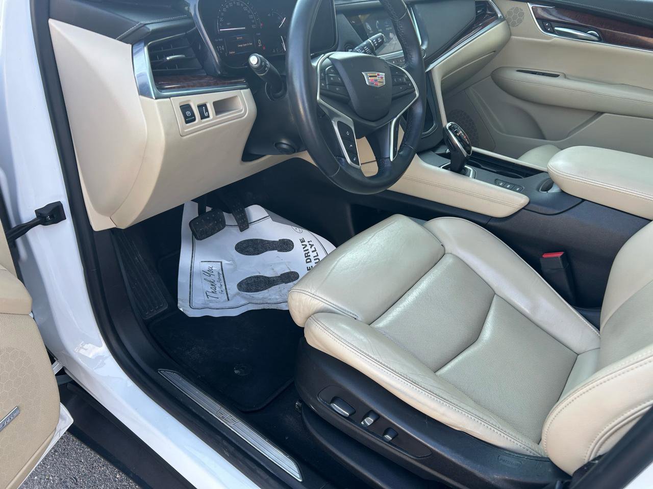 Used 2017 Cadillac XT5 Luxury w/ Driver Awareness Package image 10