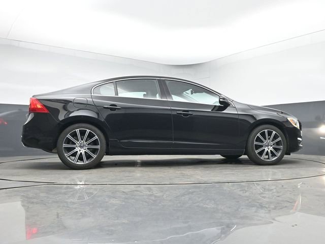 Used 2018 Volvo S60 T5 Inscription Platinum w/ Climate Package image 17