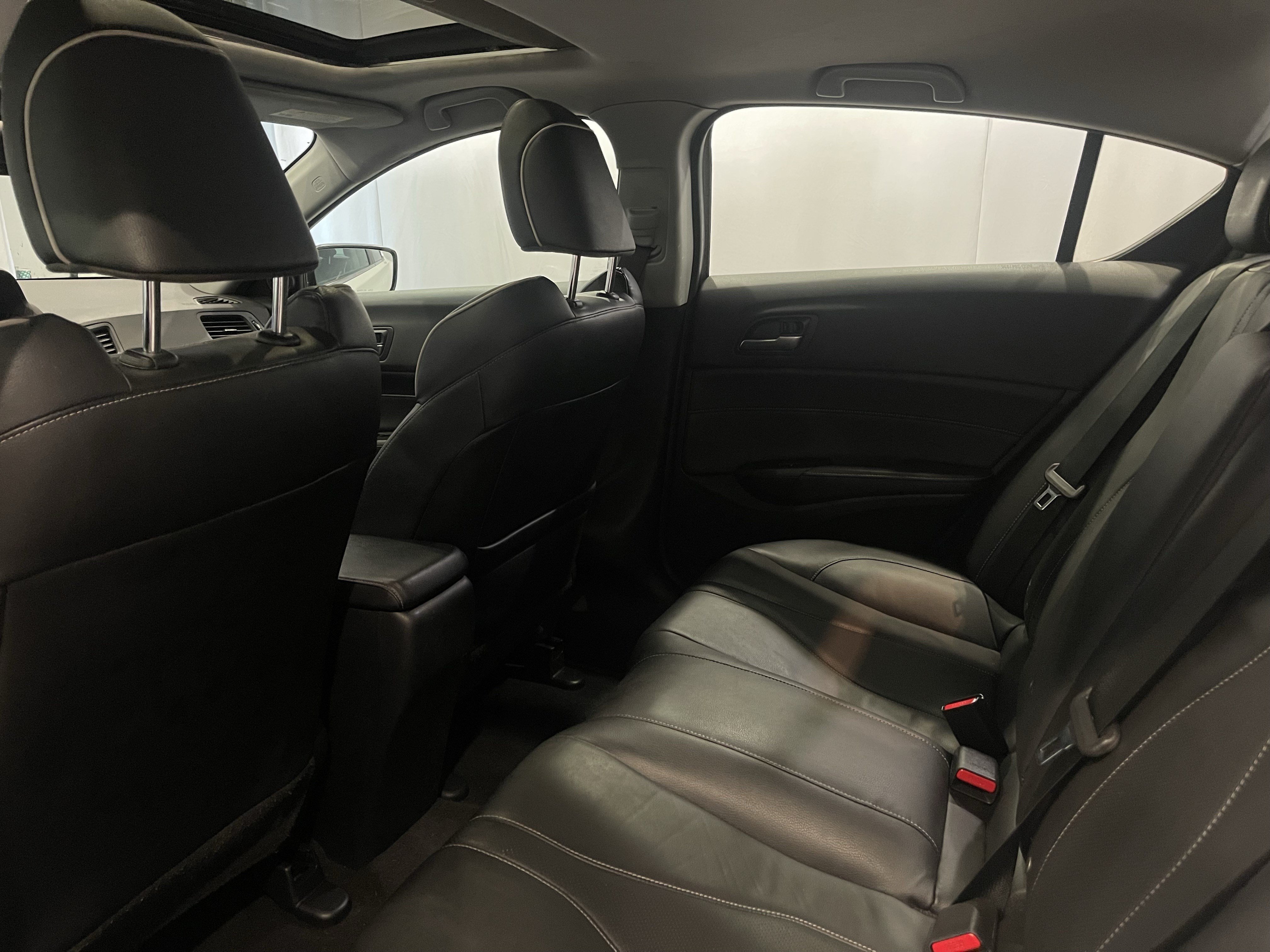 Used 2019 Acura ILX FWD image 23