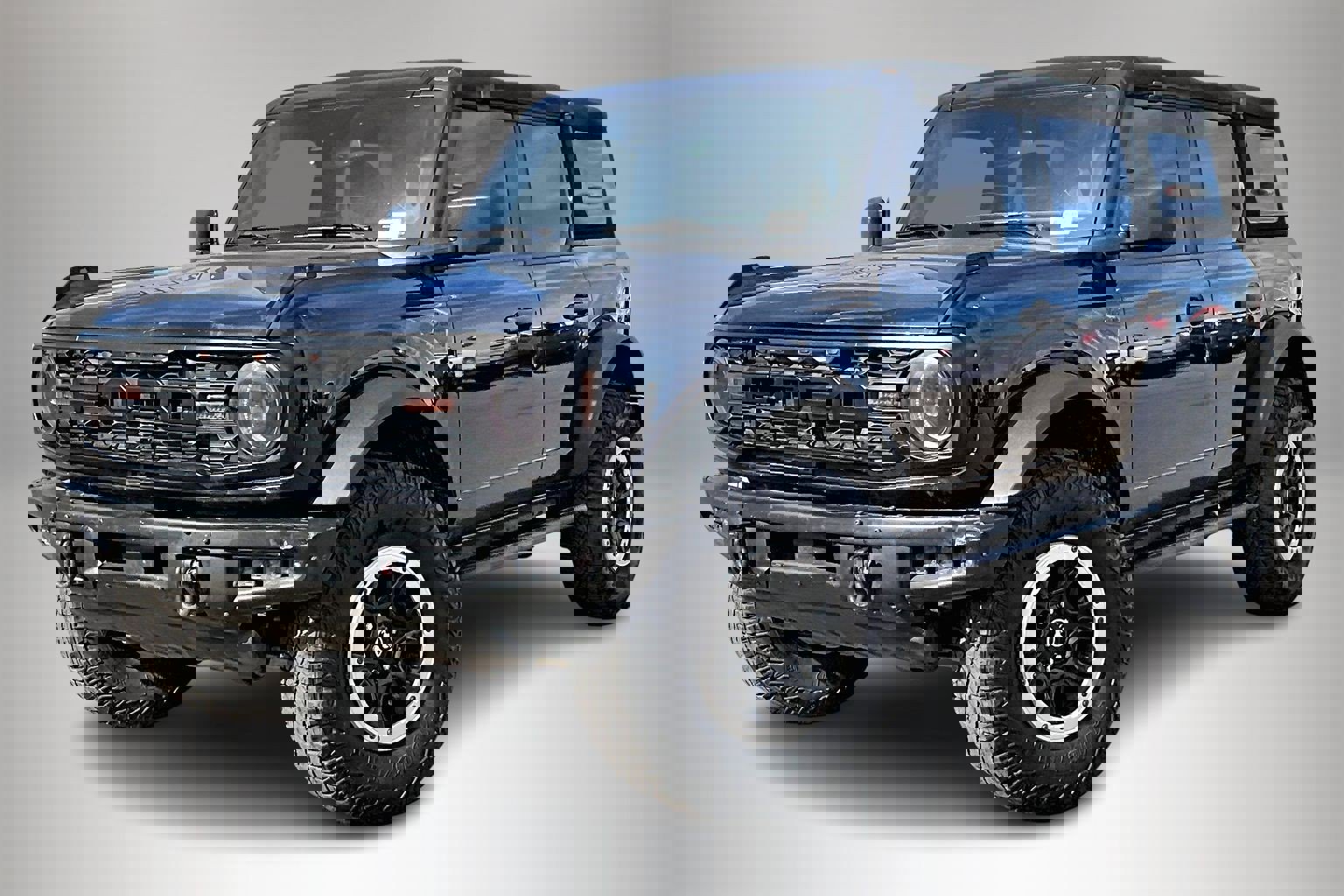 Used 2021 Ford Bronco Badlands w/ Sasquatch Package image 3
