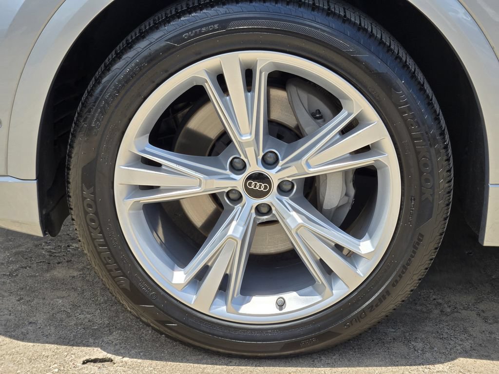 Certified 2023 Audi Q8 Prestige AWD/4WD image 16