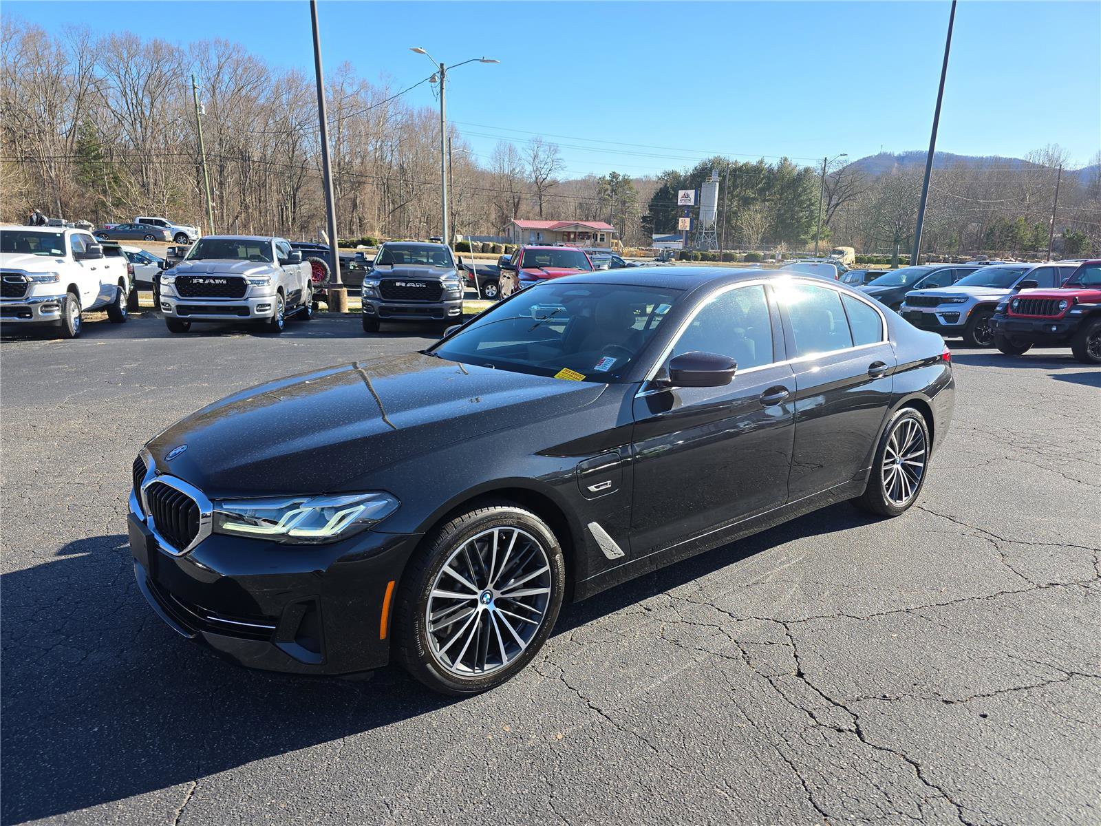 Used 2023 BMW 530e xDrive w/ Premium Package image 7