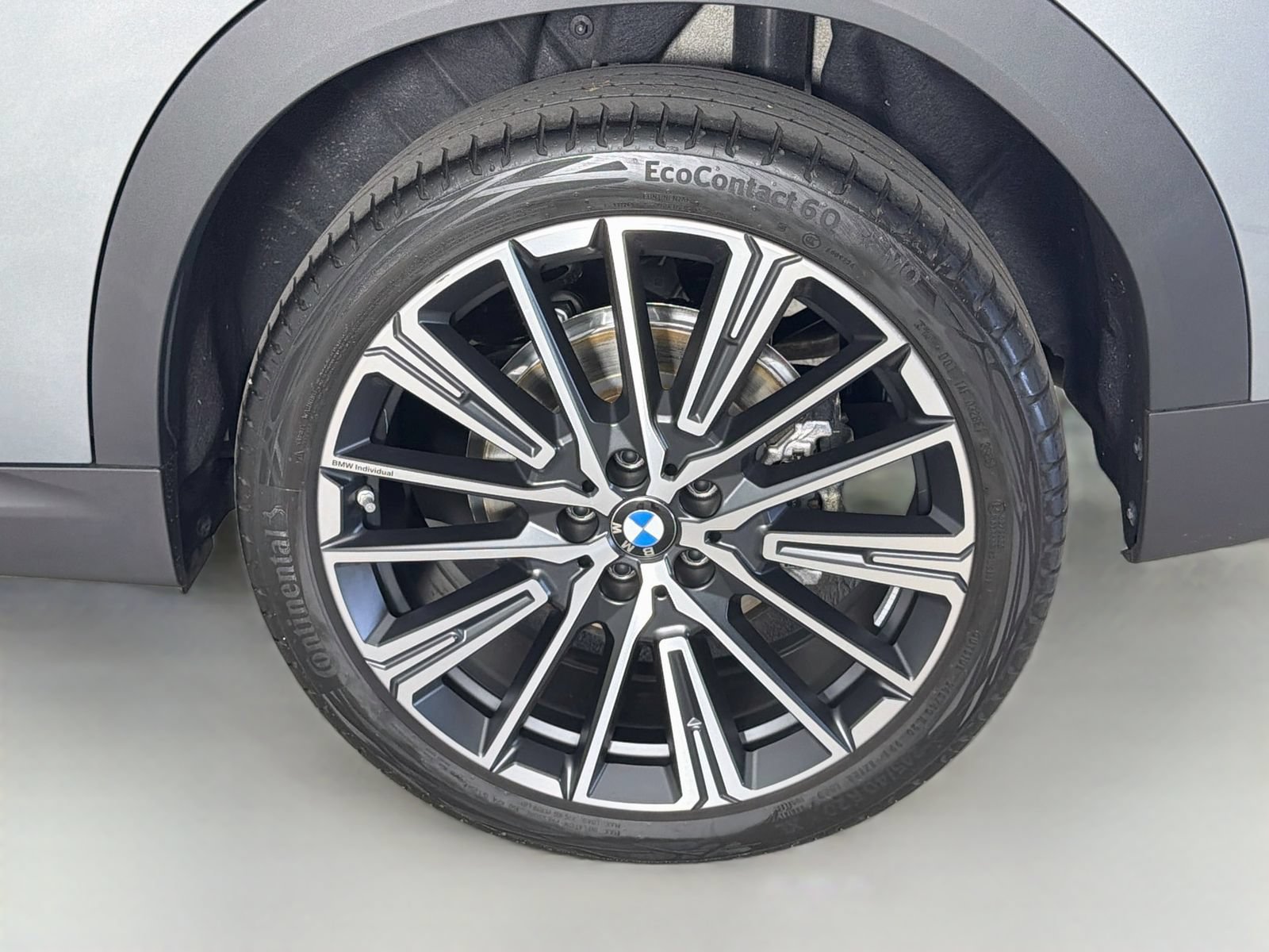 Used 2026 BMW X2 xDrive28i w/ Technology Package AWD/4WD image 33