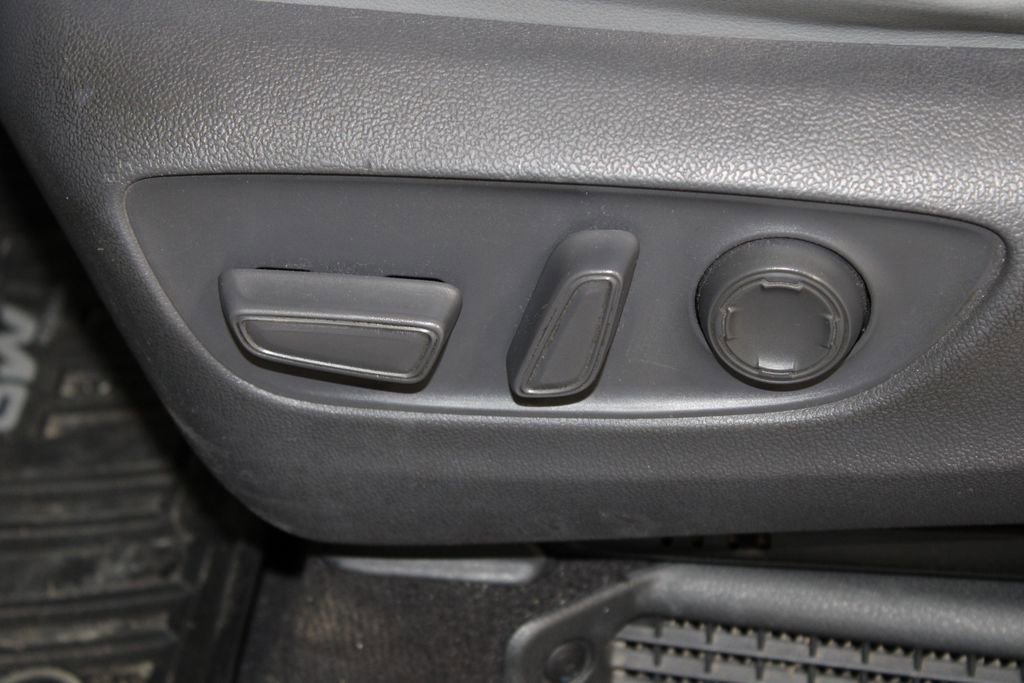 Used 2021 Toyota Sienna XLE image 16