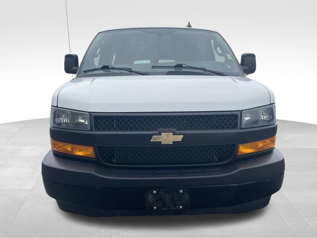 Used 2021 Chevrolet Express 2500 w/ Driver Convenience Package RWD image 17