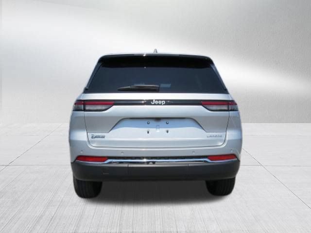 Certified 2024 Jeep Grand Cherokee Laredo X w/ Luxury Tech Group I RWD image 4