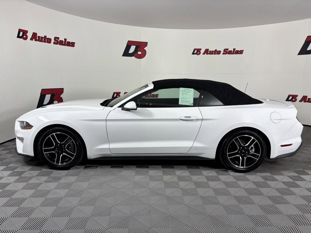 Used 2022 Ford Mustang Premium image 3