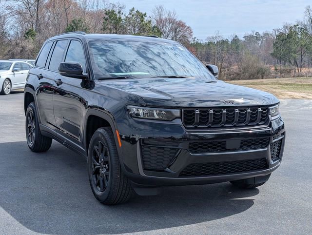 New 2026 Jeep Grand Cherokee Altitude AWD/4WD image 2