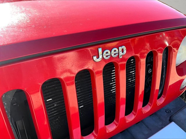 Used 2014 Jeep Wrangler Unlimited Sahara AWD/4WD image 27