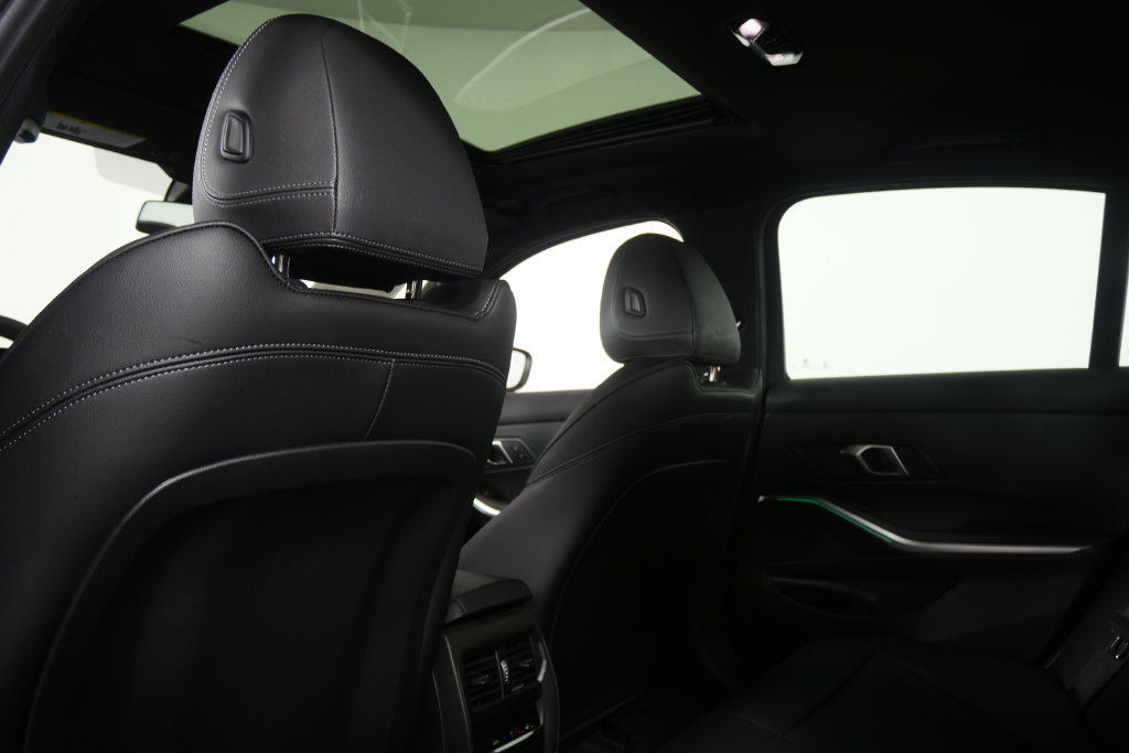 Used 2025 BMW 330i Sedan RWD image 15